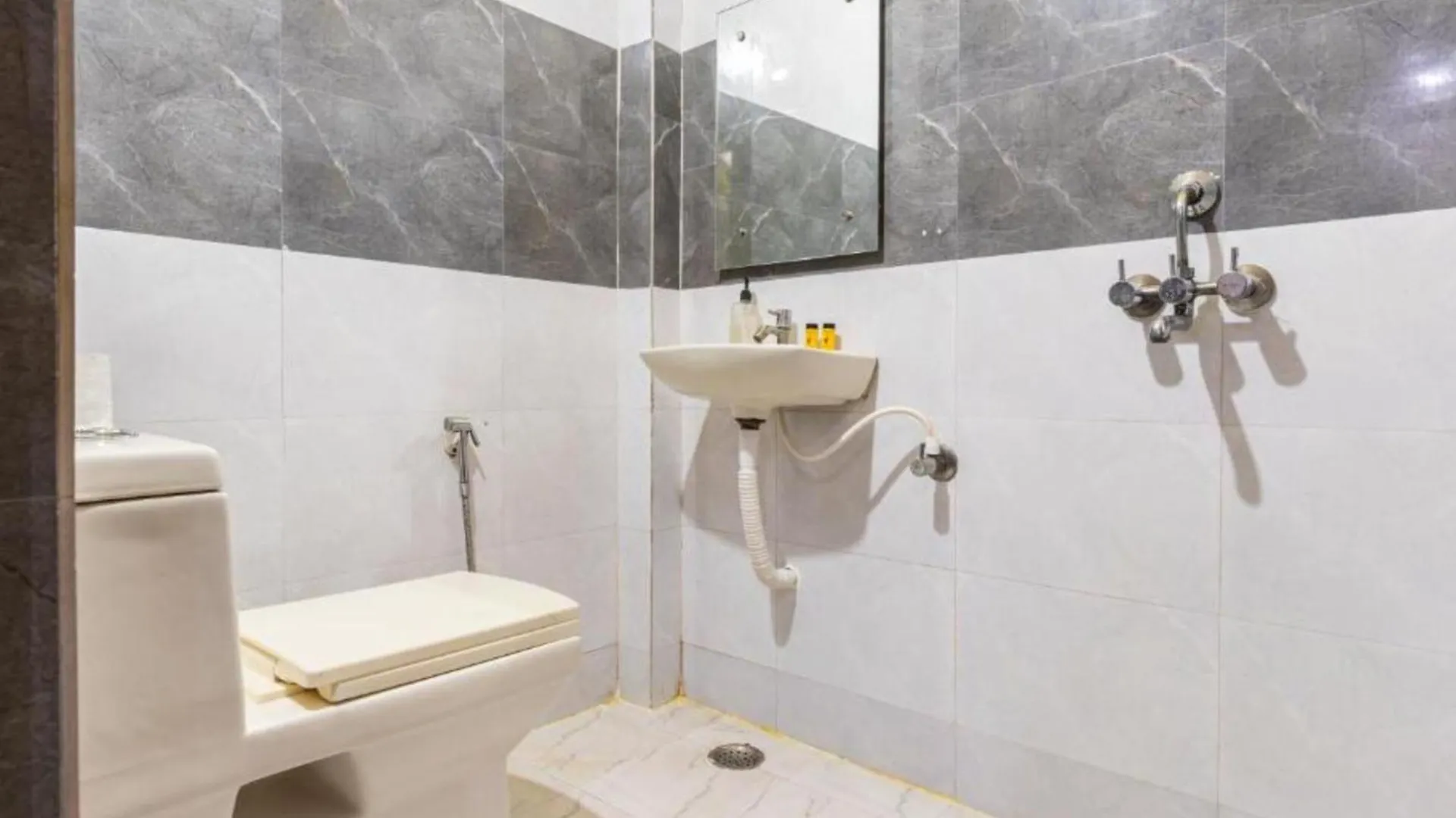 The Hosteller Agra 0*, Agra (Uttar Pradesh) India