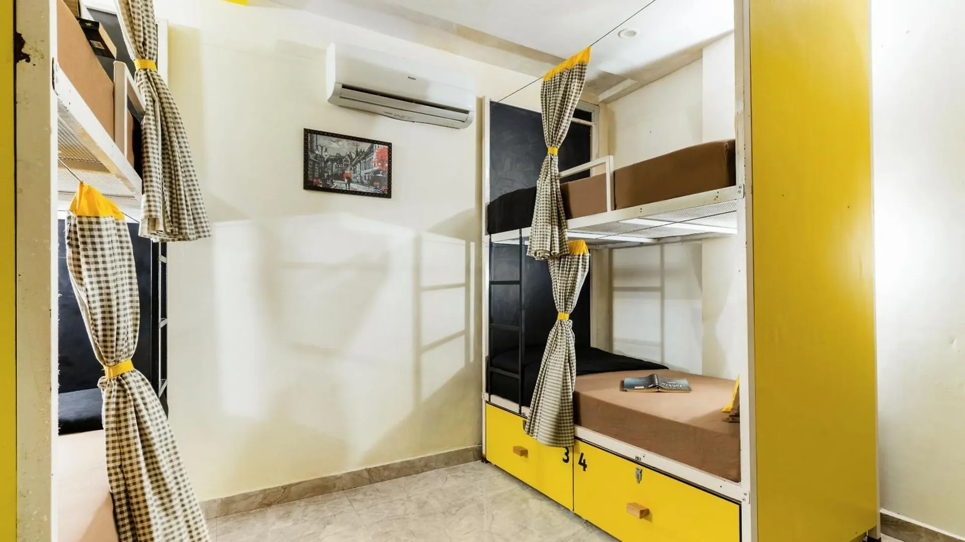 Hostel The Hosteller Agra India