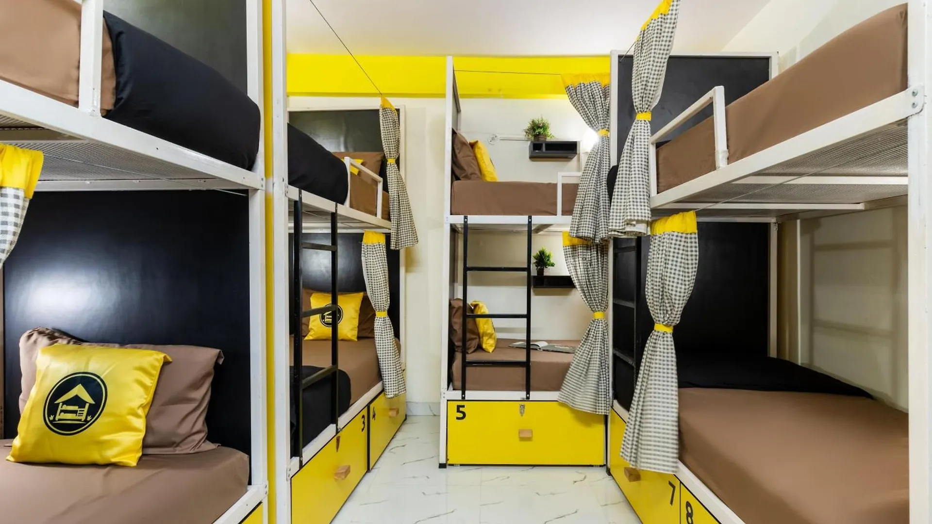 The Hosteller Agra India